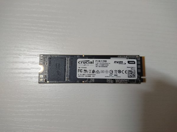 crucialSSD