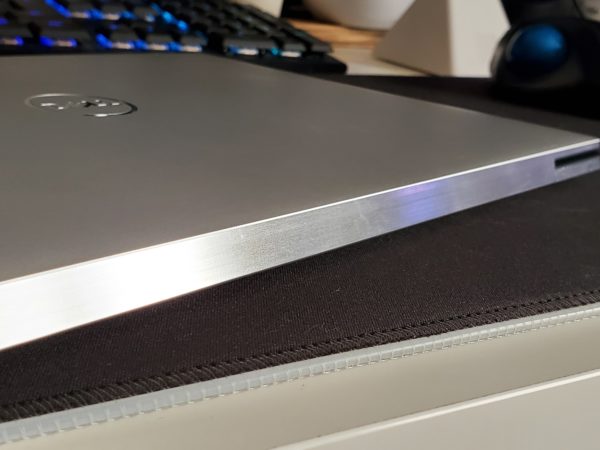 XPS13ヒンジ2